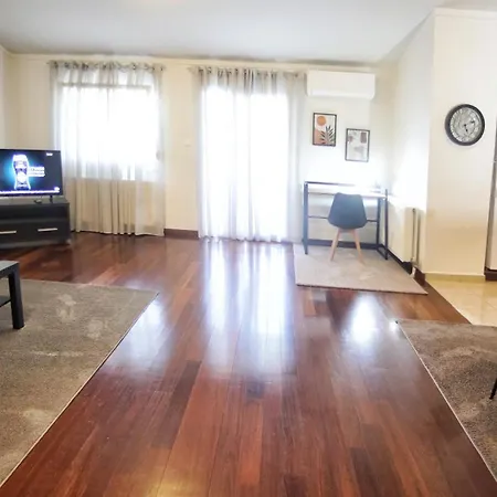 Swan Lake Front Apartment Kastoria Exterior photo